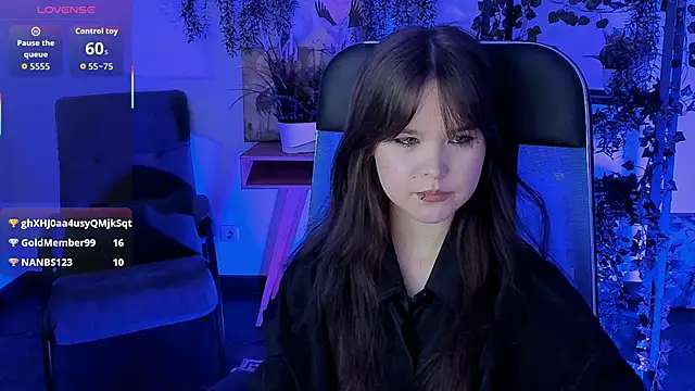 Elainebeness Chat XXX live