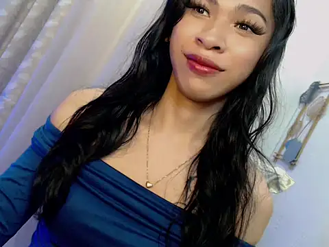 ZoeyTuazon Adlı Modelin Web Kamerası Şovu