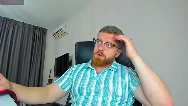 Živý XXX chat Findom_guy