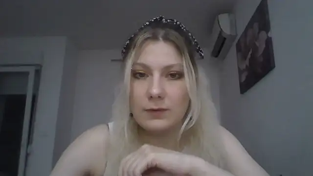 Chatroom XXX en direct de Foxy_Bright