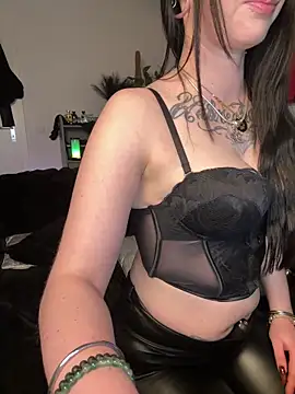 Trixie-Tainted Webcam-Show