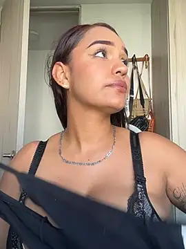 Sara-77 Chat XXX live