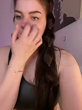 EllyNoraのライブXXXチャット