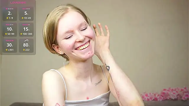 ToyaPletz's Live XXX Chat