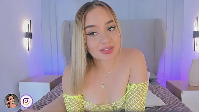 sofia_pamela's Live XXX Chat