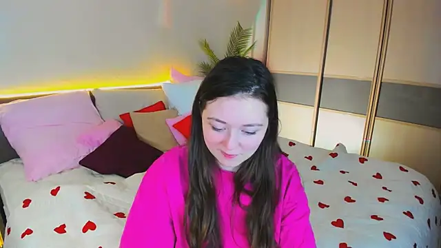 AlluringLookk Webcam Show