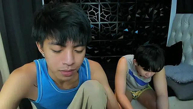 davincihugecock élő XXX-chatje