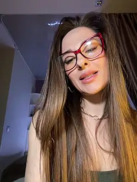 _shadylady_ Adlı Modelin Canlı XXX Sohbeti