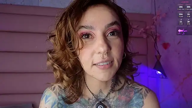 Evangelyne_1 Adlı Modelin Canlı XXX Sohbeti