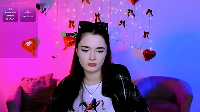 liana_kisses 现场XXX聊天