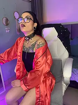 Esmeralda_CO's Live XXX Chat