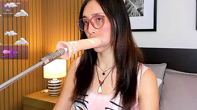 XXX chat uživo modela doll_bella_