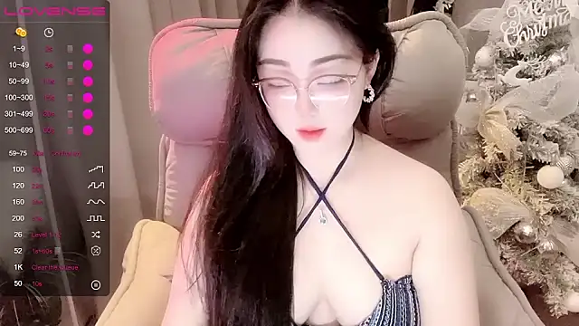 Monica-666888- Show Webcam