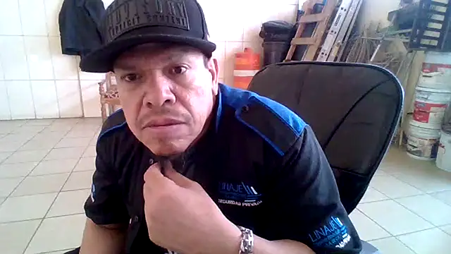 Oskr2025xxx's Webcam Show