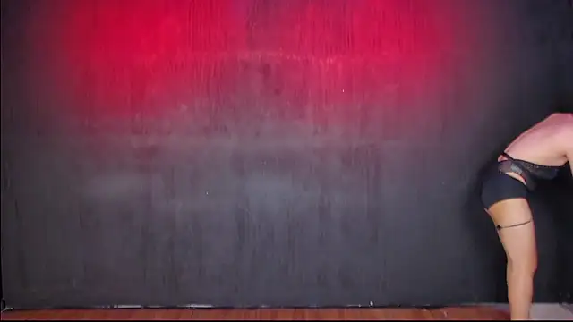 Queen-Vibe 网络视讯表演