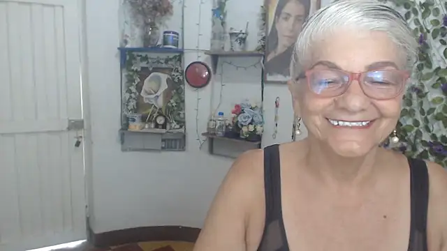 FunnyGrandma's Webcam Show