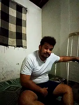 tarra122 即時 XXX 聊天