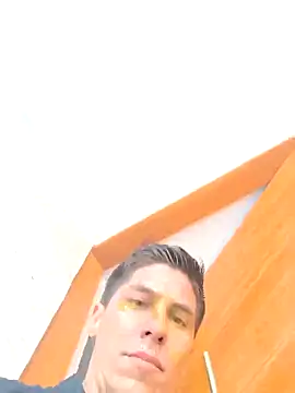 EddyMezo 在線直播表演