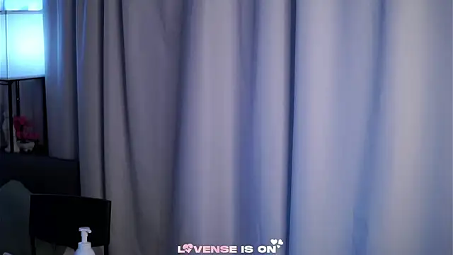 TemikaAltvater Adlı Modelin Canlı XXX Sohbeti