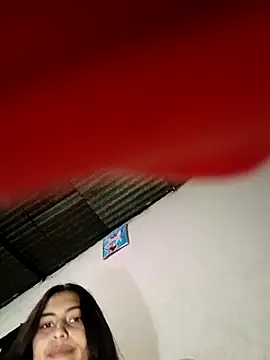 xandra252 Adlı Modelin Canlı XXX Sohbeti