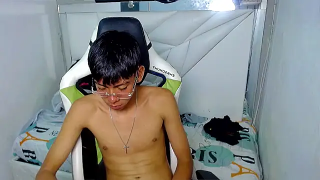 XXX chat uživo modela Liarr_