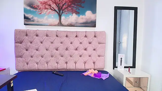 Chat XXX ao vivo de LeahLuna_