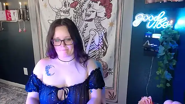 HazeyViolet333 Webcam Show
