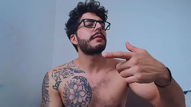 thomas_gun Chat XXX live