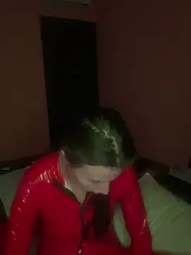 Flossy_Vettie Adlı Modelin Canlı XXX Sohbeti