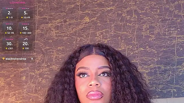 Chat +18 de loana_vegas ao vivo