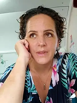 دردشة emiliemilf الجنسية المباشرة