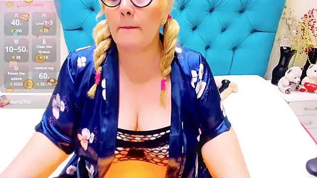 Czat XXX na żywo – Nayla_Garner