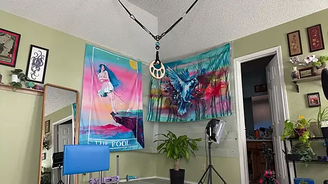 MirandaFlowers Show in webcam