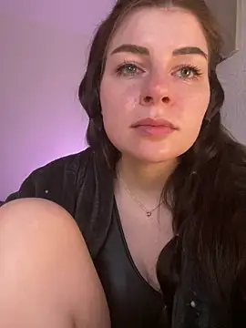 EllyNora Adlı Modelin Canlı XXX Sohbeti