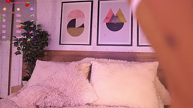 LunaRuso Chat XXX live