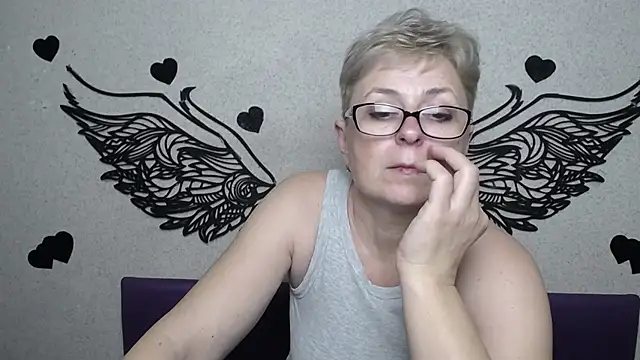 EmiliaGree 라이브 XXX 채팅