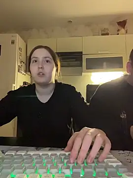 AlphaStream: онлайн-секс-чат