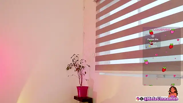 دردشة CinnamonRosa الجنسية المباشرة