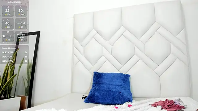 Cleopatra_Trans 即時 XXX 聊天