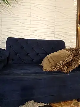 دردشة LizzRouse الجنسية المباشرة