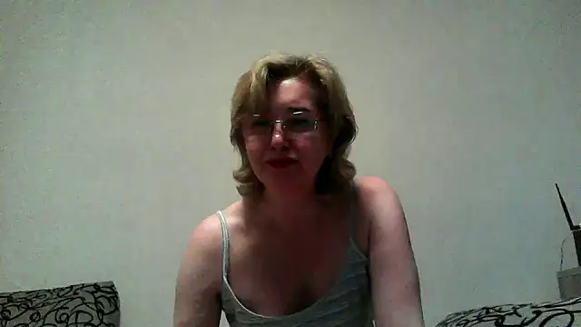 IrynaMolbertx Chat XXX in diretta