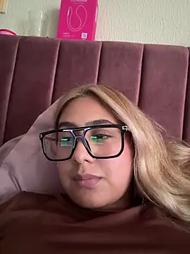 Miabonnett_ 即時 XXX 聊天