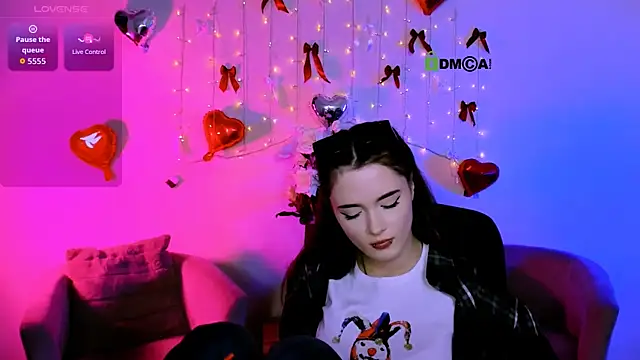 liana_kisses 即時 XXX 聊天