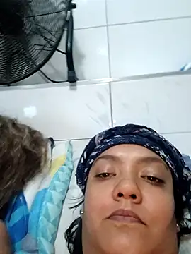 2Juicy_pussy Live XXX-Chat