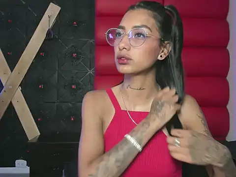 KarlaSlutSkinny__のライブXXXチャット