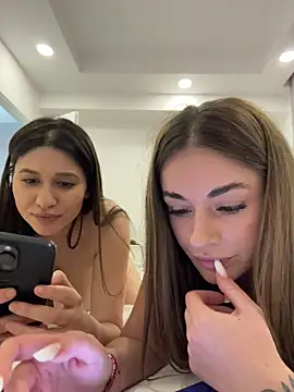 Chatroom XXX en direct de IsabellaEtthan