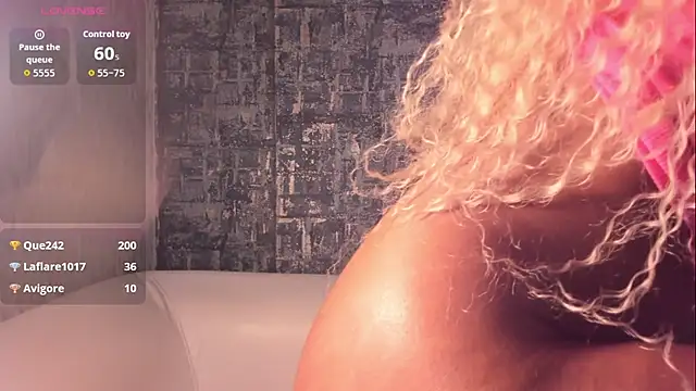 NathalyLeen: онлайн-секс-чат