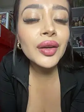 دردشة Sara_fun الجنسية المباشرة