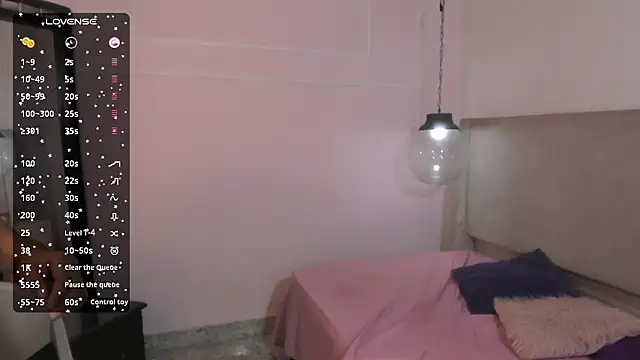 MilaHeat1's Webcam Show