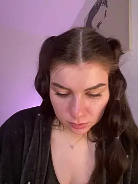 EllyNora Chat XXX in diretta